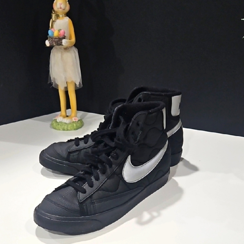 Nike blazer mid vintage 77' by you black reflective swoosh and heel. - Picture 1 of 6